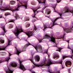 SBP6-370 - Matubo Czech size 6 seed beads - vega on chalk