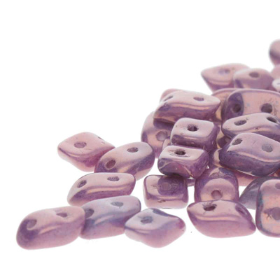 GBWAV-370 - Czech Wave Beads - chalk vega