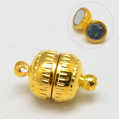 JF238-1 - magnetic round patterned clasps - gold