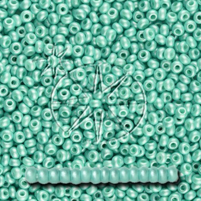 SB8-PL-16 - Preciosa Czech seed beads - PermaLux Wintergreen